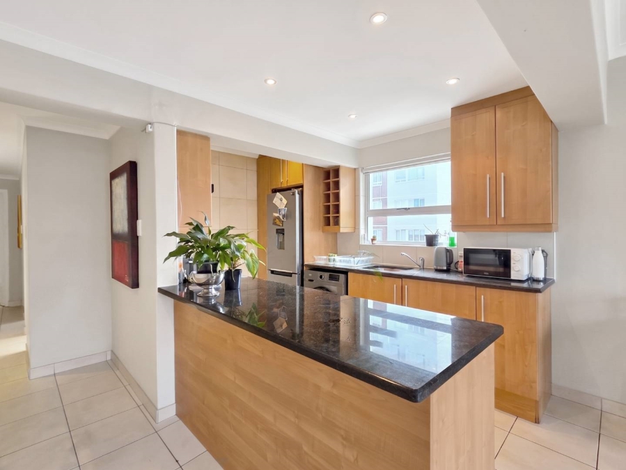3 Bedroom Property for Sale in Sea Point Western Cape